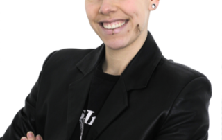 Nicole Nussbaumer - Kursleiterin Figurales Schnitzen in der Schnitzstube Stadlhofer